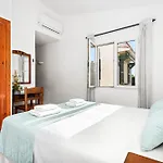 Begonias By Escape Willa Cala en Bosch