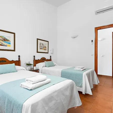 Villa Begonias Cala'N Bosch (Menorca)